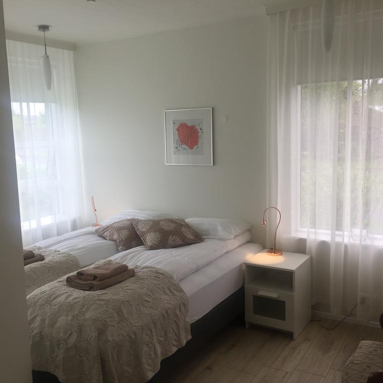 Ferienwohnung Hvita Husith, Kirkjubraut 48 Höfn Exterior foto