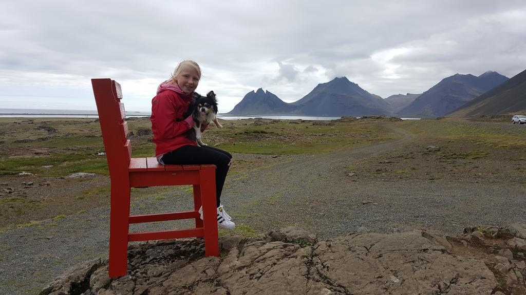Ferienwohnung Hvita Husith, Kirkjubraut 48 Höfn Exterior foto