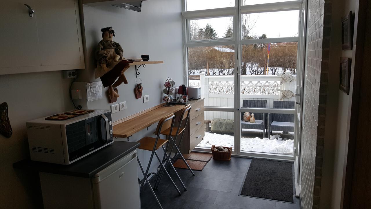 Ferienwohnung Hvita Husith, Kirkjubraut 48 Höfn Exterior foto