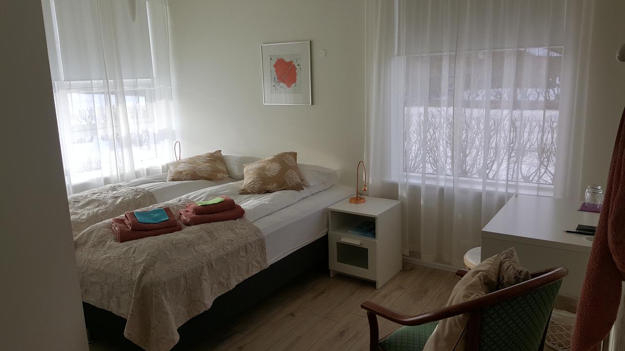 Ferienwohnung Hvita Husith, Kirkjubraut 48 Höfn Exterior foto